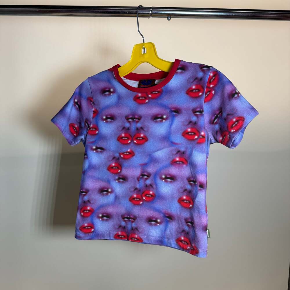 Heaven by Marc Jacobs Heaven Lip Tee